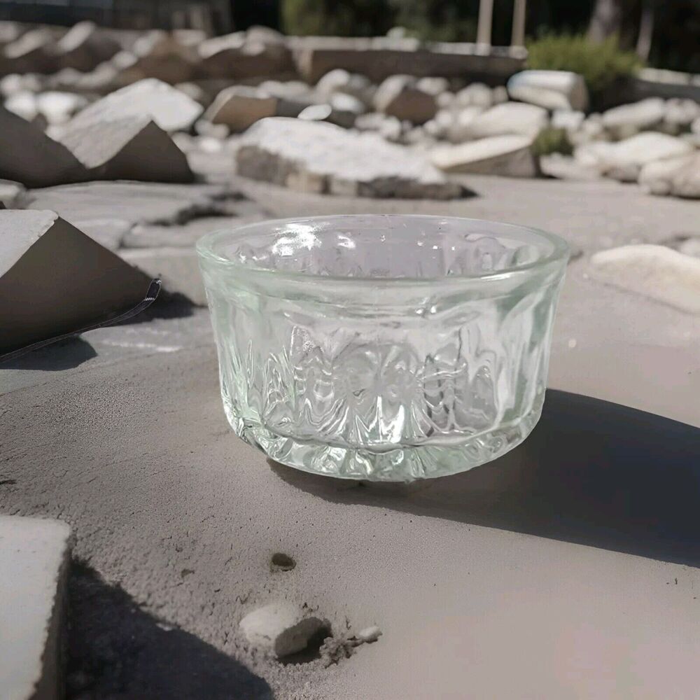 VINTAGE DIAMOND PATTERN CLEAR GLASS Nut Candy BOWL 4.5" Across Top 2" Deep